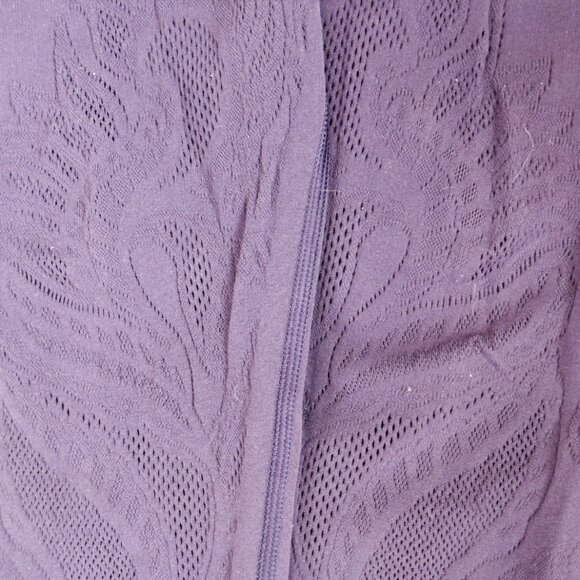 Lululemon Reveal Tight Lattice Paisley 6 in Boysenberry - Picture 8 of 14